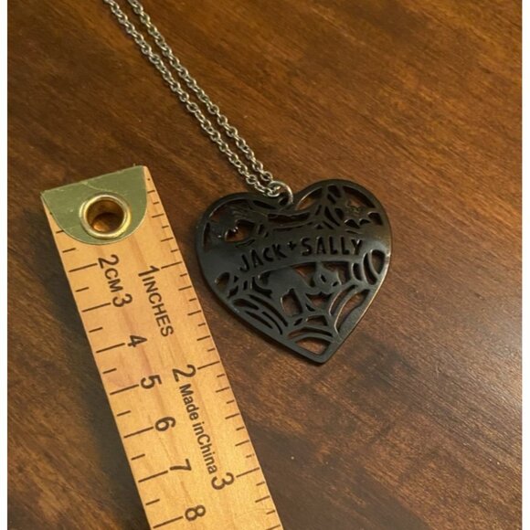 Disney Nightmare Before Christmas Jack & Sally Cut Out Heart Necklace Cat Web - Picture 5 of 8